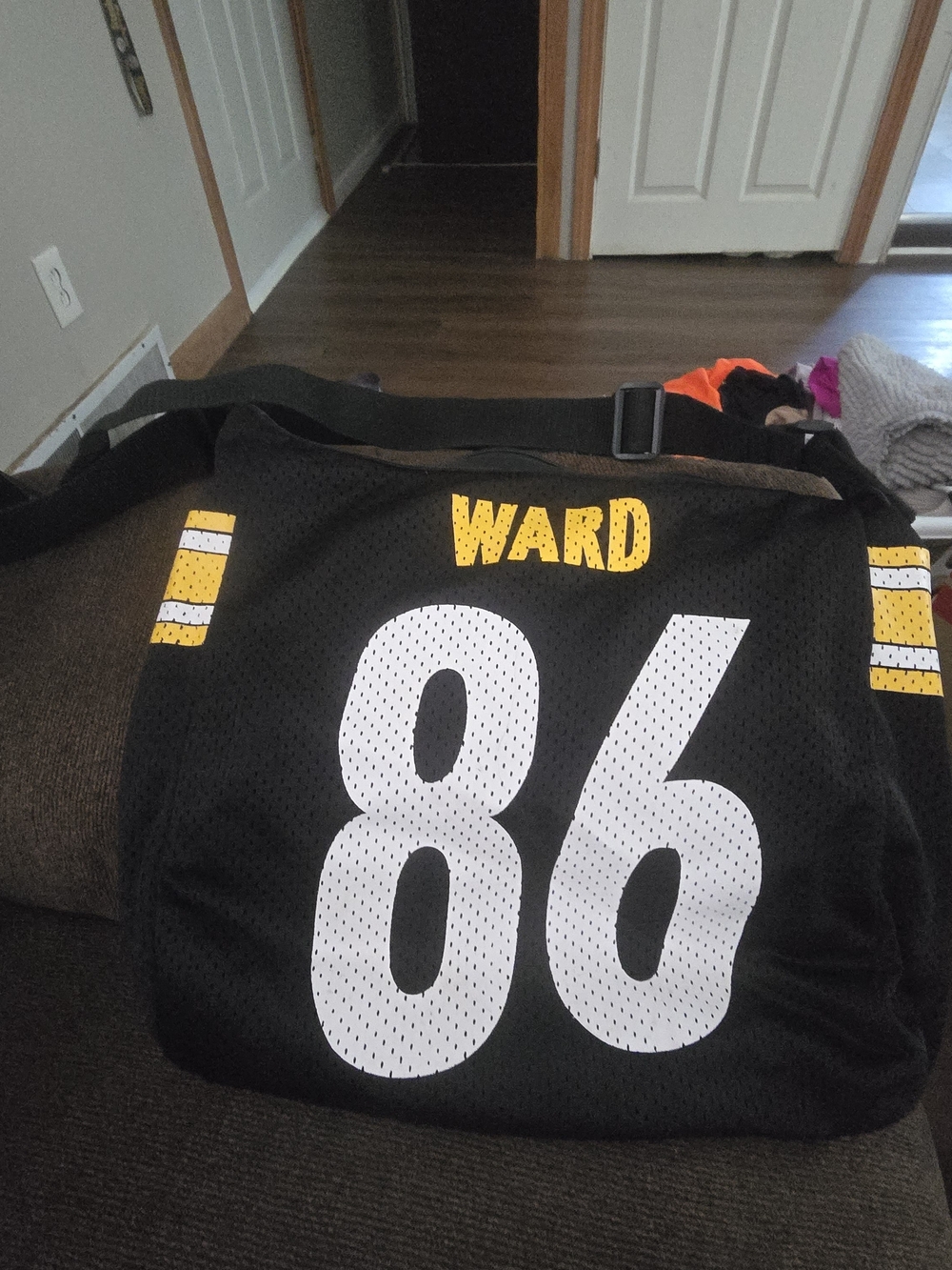 NFL Black Shoulder Bag with White 86 Hines Ward  Pittsburgh steelers
